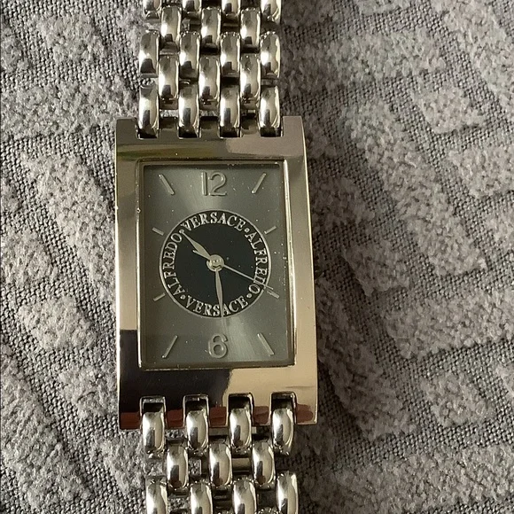 Mens Versace stainless steel watch 🌟🌟🌟